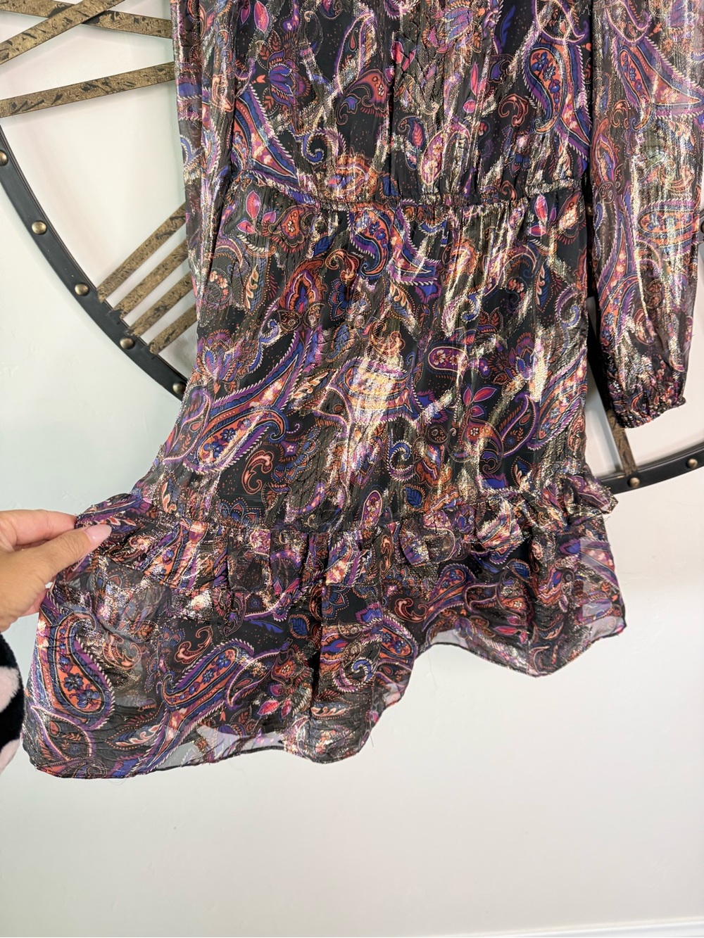 Vince Camuto Black Multicolor Metallic Paisley Tiered Long-Sleeve Dress - Picture 5 of 8